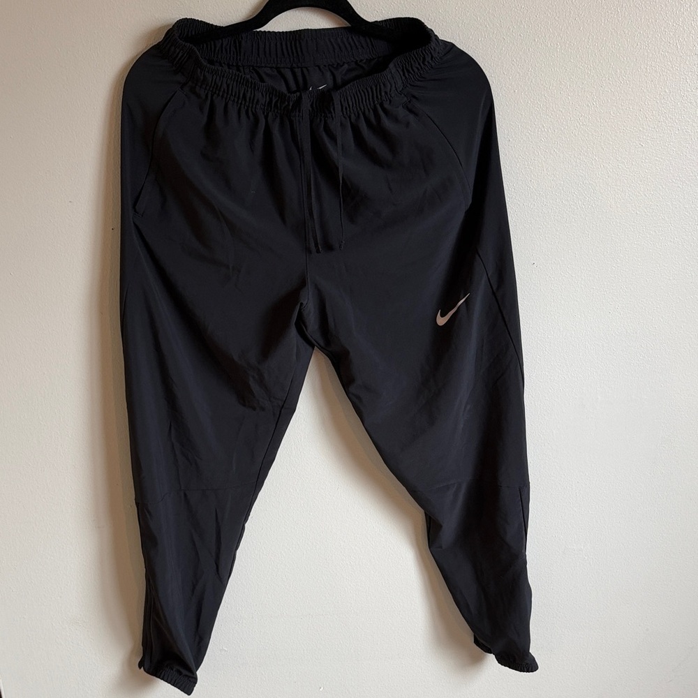 Nike Black Athletic Joggers - Picture 2 of 6